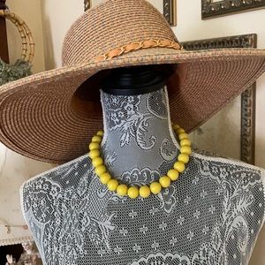 Funky 80’s big bead necklace